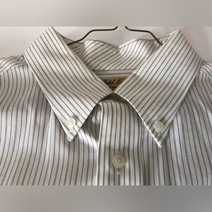 EUC Large Gold Label Roundtree & Yorke No Iron Button Down Shirt